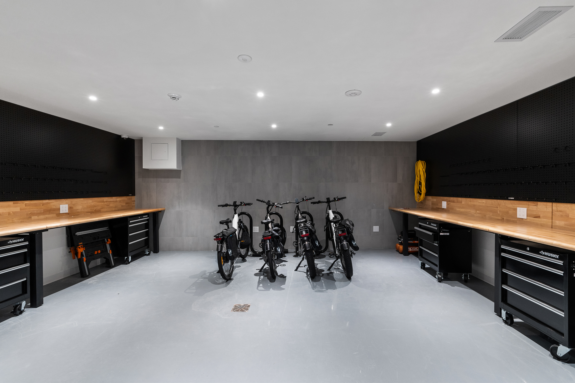 PH#1100 - 3963 Uplands Way